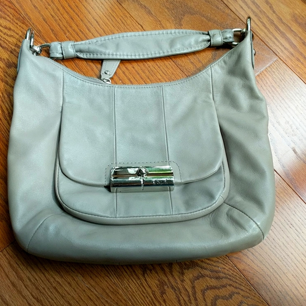 Coach purse /bag N-M1026-16808 excellent condition